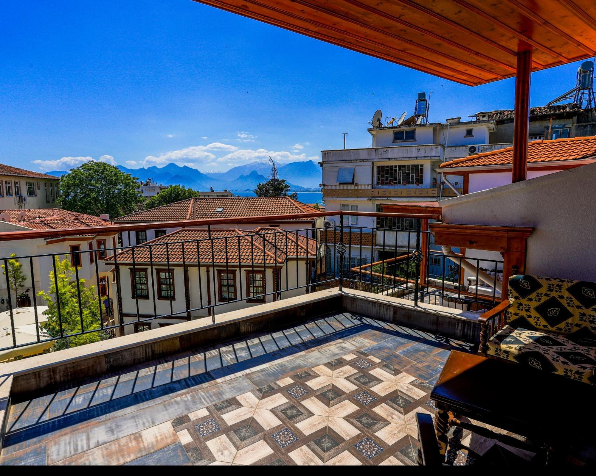 Woo Town Suites Antalia Esterno foto