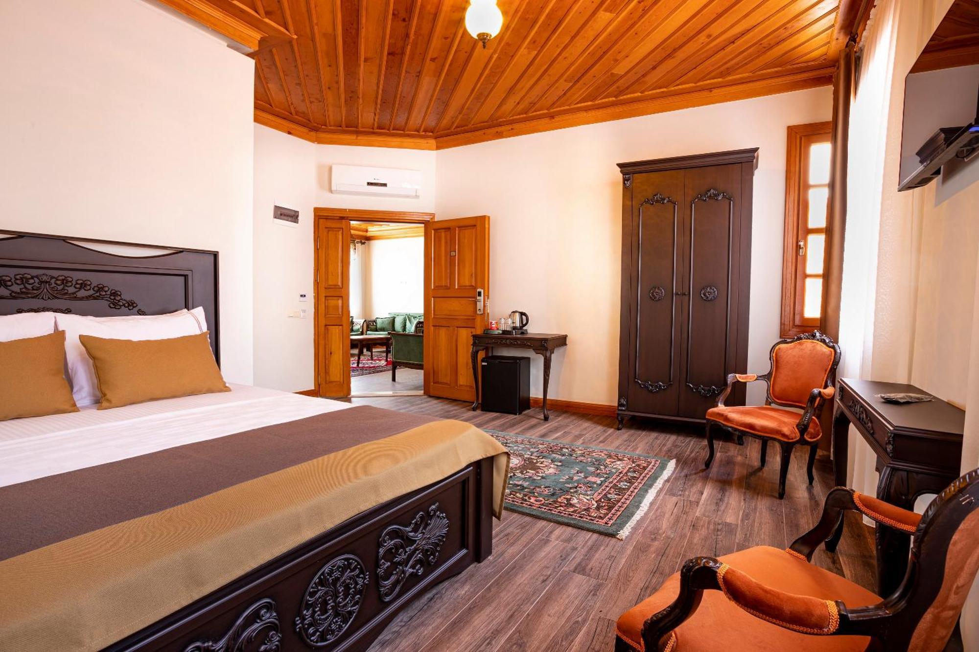Woo Town Suites Antalia Esterno foto