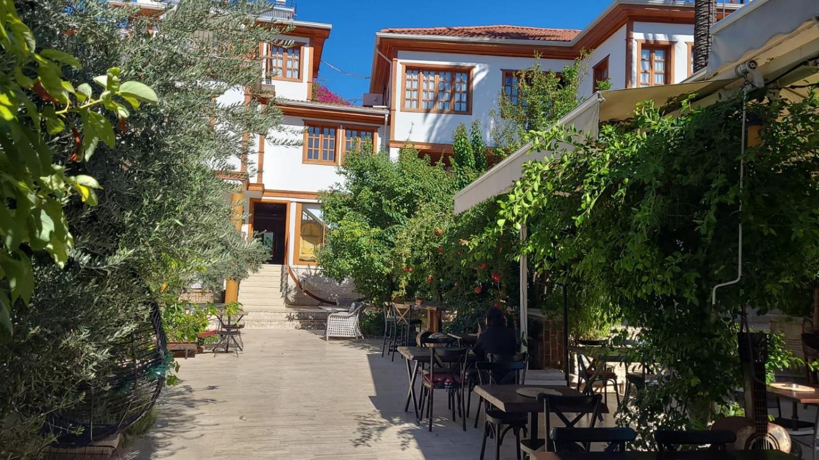 Woo Town Suites Antalia Esterno foto